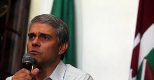 Fluminense demite CEO
