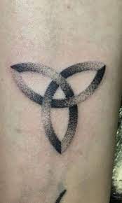 The symbolic meaning of celtic knots is not really clear, although some people attribute magical powers to the celtic trinity knot is a very simple, but powerful symbol and very suitable for a tattoo. Celtic Knot Tattoos Designs Ideas Meaning Tattoo Me Now