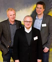 Gemeinsam mit zahlreichen vertragswinzern kreiert dieser wirbelwind der deutschen weinszene seit nahezu 15 jahren weine für aldi. Aldi Weinkaiser De