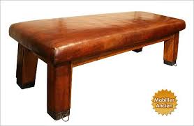 Www Design Industriel Info Banc De Gym En Cuir Vanity Bench Decor Furniture