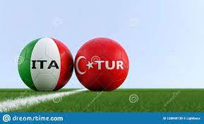 Alles rund um die begegnung finden sie hier. Die Turkei Gegen Italien Fussballspiel Fussballe In Nationalen Farben Der Turkei Und Italiens Auf Einem Fussballplatz Stock Abbildung Illustration Von Hintergrund Kampf 128049130