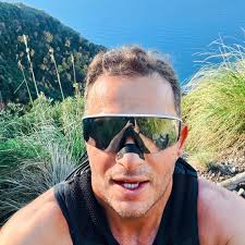 Boat tours and cooking classes for 12 people in Positano?