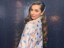 Amelia is married to the nephew of the malaysian king of kedah, tunku harunnarasheed putra. Kemenangan Dipertikai Amelia Henderson Tak Duduk Diam Saya Bukan Melayu Tapi Lahir Dan Besar Di Malaysia Hiburan Mstar