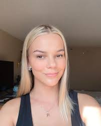 Olivia Ann (@oliviasmodiss) • Instagram photos and videos