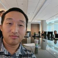 100+ perfiles de «Vang»