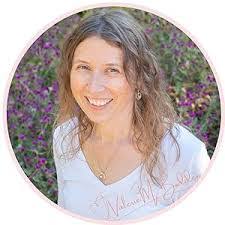 Tina Dee's Instagram, Twitter & Facebook