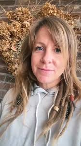 Hello from Spain!!! So yes, Naked and Afraid Spain is not  blurred.....atleast in Spain 😂 I thought as much .... nakedness isn't  taboo here. Thoughts: