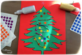 Envoyez une carte de noël par internet ou sur mobile à vos amis ou à vos proches. Decorer Un Sapin Avec Des Gommettes Et Du Gel Paillete Activite Maman Sur Le Fil