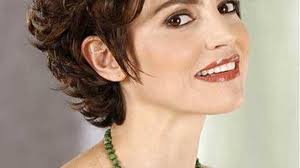 The thick, voluminous hair helps balance the round face in ways not all short cuts can. 20 Best Collection Of Short Haircuts Curly Hair Round Face Opera News