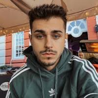 40+ "Robert Avram" profiles