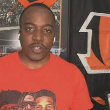 Joe Burrow wears local fan-made shirt to Bengals game, leads to sales boost