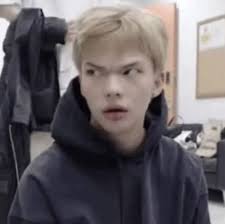 Lucia Cabral (luschifino)