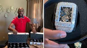 Floyd mayweather flexes $18 million usd watch on instagram: Floyd Mayweather Flaunts 41 Expensive Watches This One Cost 18 Mil