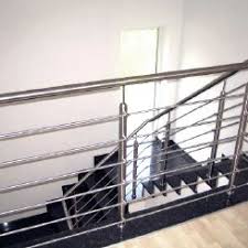 Damit liegt das treppengeländer aus edelstahl gut im mittelfeld und hat darüber hinaus sogar einen weiteren vorteil: Treppengelander Aus Edelstahl Fur Innen Und Aussen Zum Selbstbau Beliebig Erweiterbar