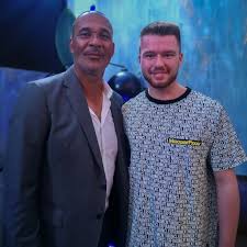 58, born 1 september 1962. Fokus Clan On Twitter Was Fur Eine Ehre Fur Proownezyt Wahrend Seines Aufenthaltes In Madrid Traf Er Heute Gullitr Morgen Steht Dann Das Champions League Finale Auf Dem Programm