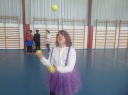 I.E.S. Sivera Font (Canals) : Educació Física : Malabars i iniciació a  l'ACRO en 2n de l'ESO