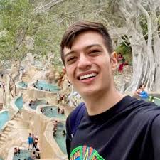 Joven dejó la universidad por ganar dinero en ventas: ahora recibe $ 50  millones