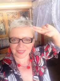 Anna Haning (@ThrobbingBobbin)