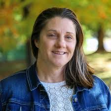 Danielle Dell's Instagram, Twitter & Facebook