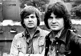 Don everly, half of one of rock and roll's pioneering groups, the everly brothers, has died. Oe7famwlwebiam