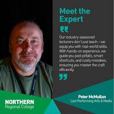 🎬 Learn from the experts! Peter McMullan, an industry-seasoned lecturer,  brings years of hands-on experience to the classroom. He doesn't just teach 