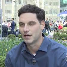 NYPD Sergeant Suing Starbucks: Altercation Over Free Croissant Led To  Potential Career-Ending Injury, Lawsuit Says