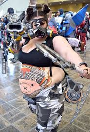 I don't like when people are fat either but can we just appreciate how well  done this cosplay is without judging? (Roadhog Overwatch) - 9GAG
