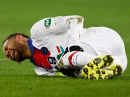 Since the news of his exit sparked, only one club has led the talks to sign the free agent: French Cup Neymar Walks Off During Psg Win With Thigh Pain Football Gulf News