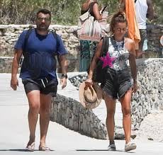 Η ελένη τσολάκη διανύει την καλύτερη περίοδο στην ζωής της τόσο επαγγελματικά όσο και προσωπικά.η παρουσιάστρια, θα περάσει το πάσχα με την οικογένεια της και τον σύζυγό της παύλο πετρουλάκη και οι π… διαβάστε τη συνέχεια του άρθρου εδώ… Elenh Tsolakh Paylos Petroylakhs Celebrities Eidhseis Yupiii Gr