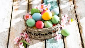 Ein handbemaltes osterei ist ein schmuckstück für die dekoration deines osterstraußes. Bunte Eier Zu Ostern Warum Eigentlich Geolino
