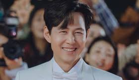 Bà dì tuổi 50 từng dính tin yêu con trai của bạn thân tái xuất trong phim  mới, rating mở màn cao bất ngờ