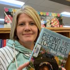 Kari Healy's Instagram, Twitter & Facebook