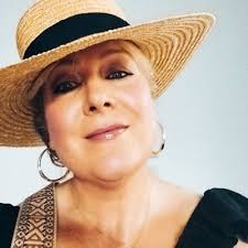 Lisa Treacy ✨ (@Lisa_Treacy)