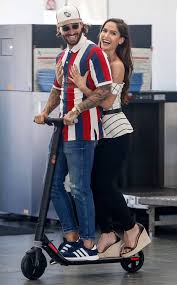 Neymar es el nuevo icardi. Maluma Natalia Barulich The Big Picture Today S Hot Photos All Black Fashion Mens Casual Outfits Fashion Couple