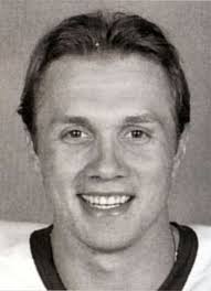 Player photos for the 1990-91 Hull Olympiques at hockeydb.com