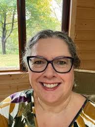 Marina Downs's Instagram, Twitter & Facebook