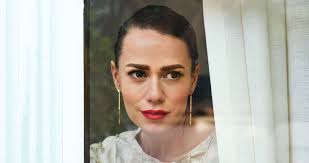 Chillin' with Bethany Joy Lenz