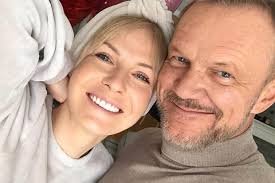 Wyświetl ten post na instagramie. Edyta Pazura Pozuje W Bialej Sukni I Wspomina Swoj Slub Byla W 8 Miesiacu Ciazy