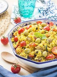 Il tabulè di verdure è una ricetta libanese che si adatta benissimo a un pranzo estivo o primaverile, a un buffet e a un aperitivo all'aperto. Ecco Il Cous Cous Freddo Di Verdure Servito In Tavola Perfetto Per Un Pranzo O Una Cena Del Periodo Estivo Ricette Idee Alimentari Cibo