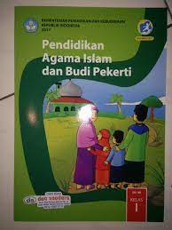 Buku pendidikan agama islam dan budi pekerti kelas 5 ini ditulis dengan semangat untuk mengembangkan kompetensi yang utuh. Jual Buku Pendidikan Agama Islam Kelas 1 Sd K 13 Revisi 2016 2017 Di Lapak Toko Buku Duasaudara Bekasi Bukalapak