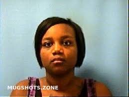 LAQUISHA MONIQUE DAVIS 04/11/2022