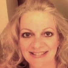 Roberta Kain's Instagram, Twitter & Facebook