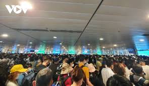 Lại một sân bay nữa nằm trên núi và rất nguy hiểm, sân bay paro (mã iata: San Bay Tan SÆ¡n Nháº¥t Qua Táº£i Do Háº¡ Táº§ng Hay Khai Thac Kem Vov Vn