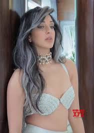 Actress Kiara Advani Hot And Sexy Stills Social News Xyz You can share these collections on social media like whatsapp, facebook & instagram. actress kiara advani hot and sexy