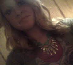 haily diane bratcher على X: "Pertty lishis!!:) Dont let someone tell u ur  not pritty Dont let someone tell u ur not perfect because u r!!:)  http://t.co/lSYN6mHJ"