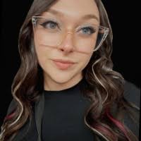 Amanda Folkerts's Instagram, Twitter & Facebook