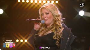 Elle est en concurrence avec les grandes chanteuses du moyen orient. Loana Chante Son Tube Comme Je T Aime En Direct Sur Le Plateau De Tpmp Special Annees 2000 Video