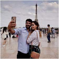 Keep a little distance between the two of you. What Should You Do When The Relationship Is Moving Too Fast Love In 90 Days