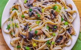 Forget piling your thanksgiving leftovers in between two slices of bread — stuff them into empty pasta shells instead. 17 Thanksgiving Pasta Recipes Homemade Recipes