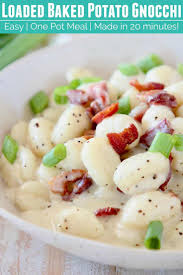 This Easy One Pot Baked Potato Gnocchi Recipe Is Made In Only 20 Minutes With A Creamy Cheesy Sour Cream Sauce C Gnocchi Recipes Easy Gnocchi Recipes Recipes
